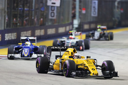 Kevin Magnussen, Renault Sport F1 Team RS16