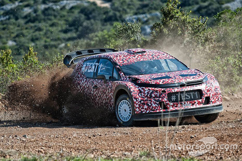 Kris Meeke tests Citroﾃｫn C3 WRC 2017