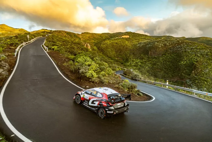 Oliver Solberg, Elliott Edmondson, Toyota Gazoo Racing WRT Toyota GR Yaris Rally1