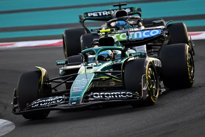 George Russell, Mercedes, Fernando Alonso, Aston Martin Racing