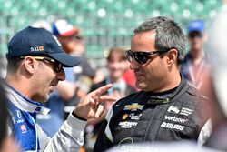 Tony Kanaan, Chip Ganassi Racing Honda, Juan Pablo Montoya, Team Penske Chevrolet