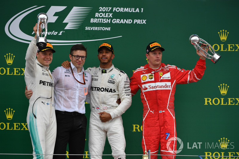 10º Podio del GP de Gran Bretaña 2017 - 2º Valtteri Bottas, Mercedes; 1º Lewis Hamilton, Mercedes AMG F1, 3º Kimi Raikkonen, Ferrari