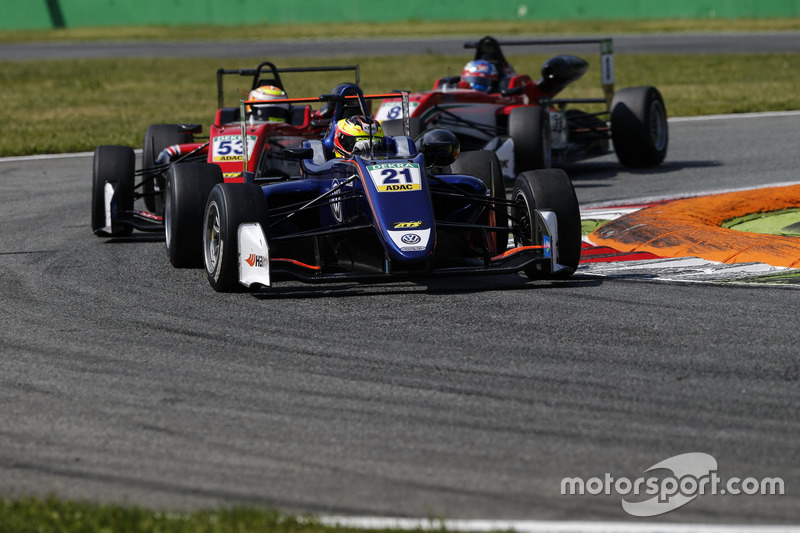 Jake Dennis, Carlin, Dallara F317 - Volkswagen