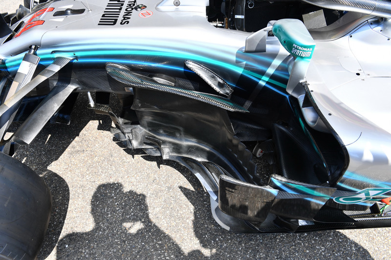 Mercedes-AMG F1 W09, bargeboard