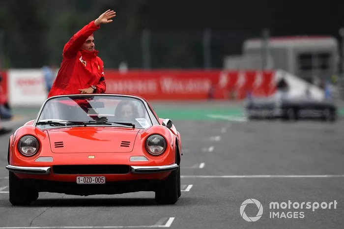 Charles Leclerc, Ferrari, alla parata dei piloti