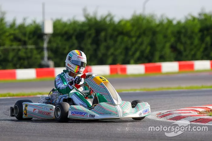 Sebastian Vettel is testing Tony kart