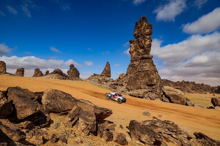 #200 Toyota Gazoo Racing Toyota: Nasser Al-Attiyah, Mathieu Baumel