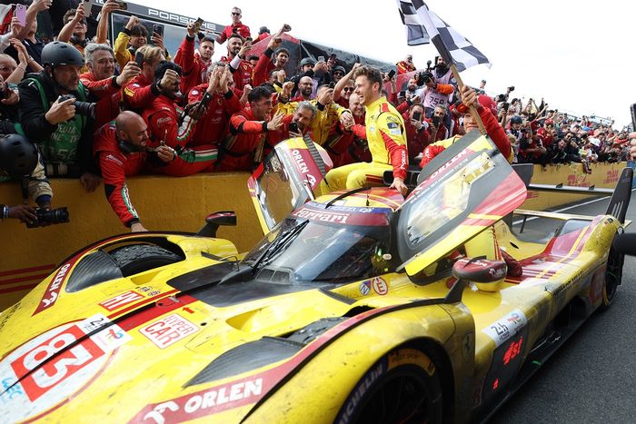 Winners #83 AF Corse Ferrari 499P: Robert Kubica, Yifei Ye, Philip Hanson