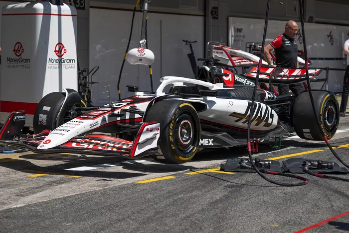 Haas VF-25 technical detail