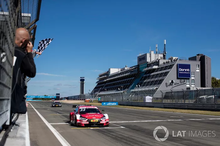 Checkered flag for René Rast, Audi Sport Team Rosberg, Audi RS 5 DTM