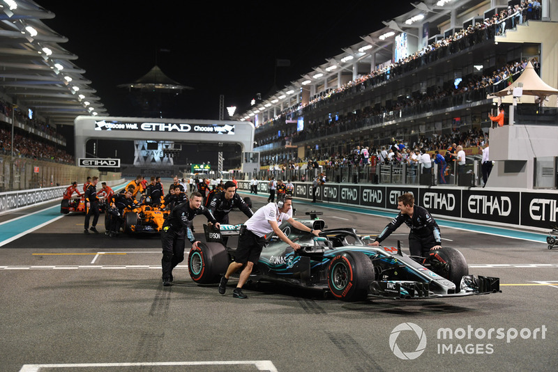 Механіки Mercedes-AMG F1, Льюіс Хемілтон, Mercedes AMG F1