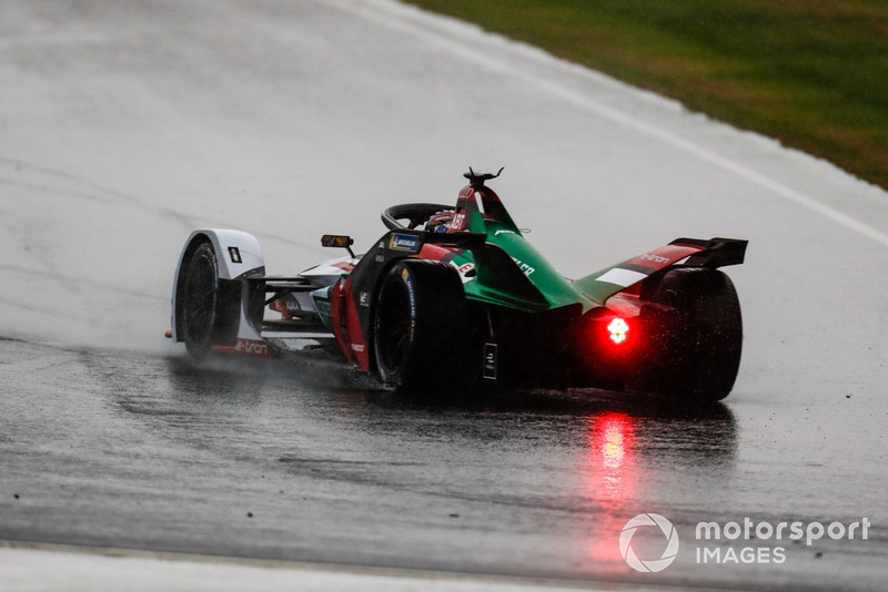 Daniel Abt, Audi Sport ABT Schaeffler, Audi e-tron FE05 spins in the wet conditions