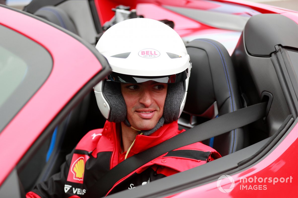 "Bir noktada hata yapmam gerekiyordu" 1 Formula 1 Haberleri - F1 Puan Durumu Carlos Sainz Jr., Ferrari