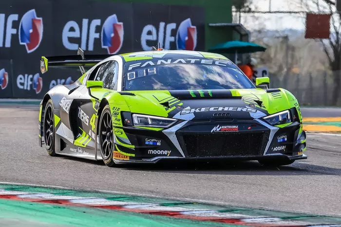 #46 Team WRT, Audi R8 LMS Evo II GT3: Nico Müller, Frédéric Vervisch, Valentino Rossi