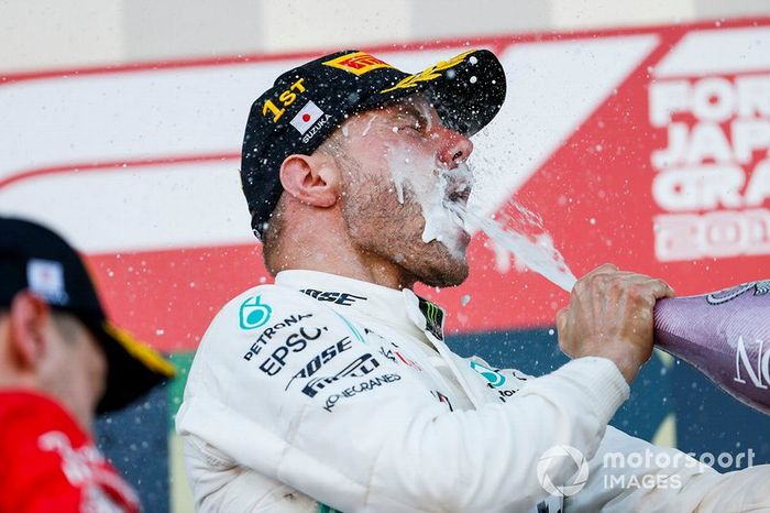 Podio: ganador Valtteri Bottas, Mercedes AMG F1 