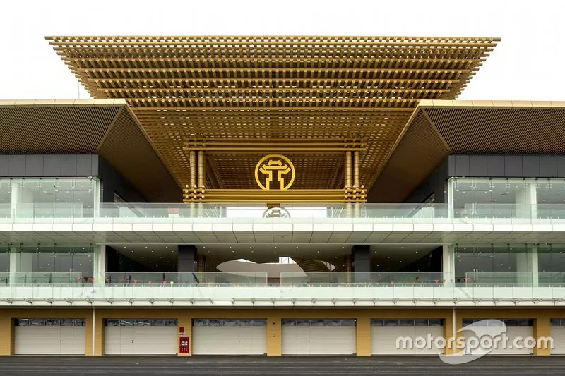 Vietnamese GP pit building