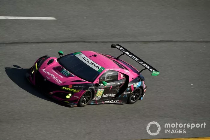 #86 Meyer Shank Racing w/Curb-Agajanian Acura NSX GT3, GTD: Mario Farnbacher, Matt McMurry, Shinya Michimi, Jules Gounon