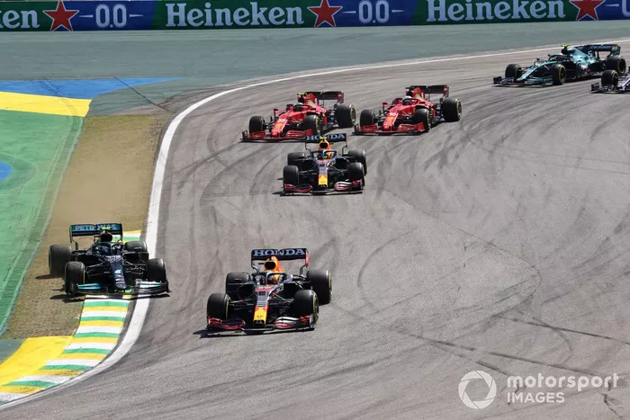Max Verstappen, Red Bull Racing RB16B, Valtteri Bottas, Mercedes W12, Sergio Perez, Red Bull Racing RB16B, Charles Leclerc, Ferrari SF21, Carlos Sainz Jr., Ferrari SF21 