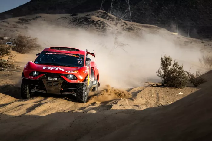 #305 Bahrain Raid Xtreme Hunter: Sebastien Loeb, Daniel Elena