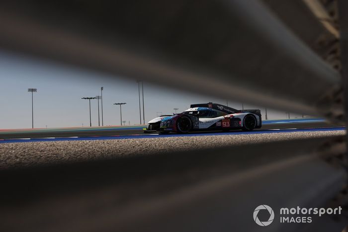 #93 Peugeot Totalenergies Peugeot 9X8: Mikkel Jensen, Nico Muller, Jean-Eric Vergne