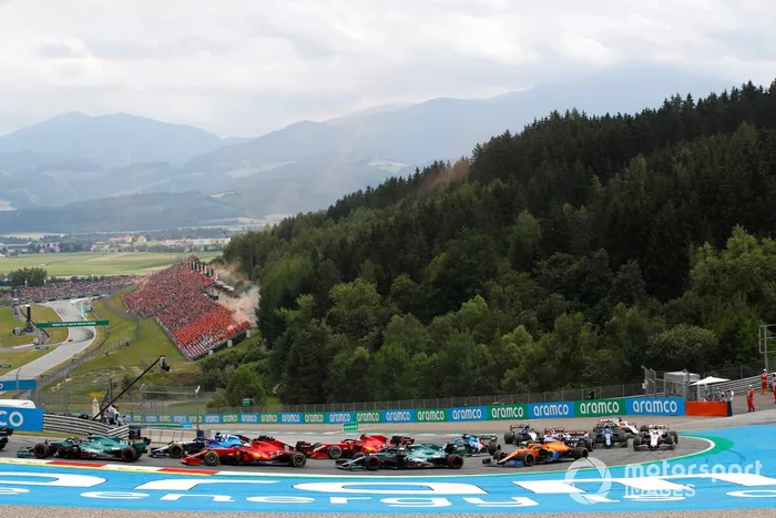 Lance Stroll, Aston Martin AMR21, George Russell, Williams FW43B, Charles Leclerc, Ferrari SF21, Sebastian Vettel, Aston Martin AMR21, Carlos Sainz Jr., Ferrari SF21