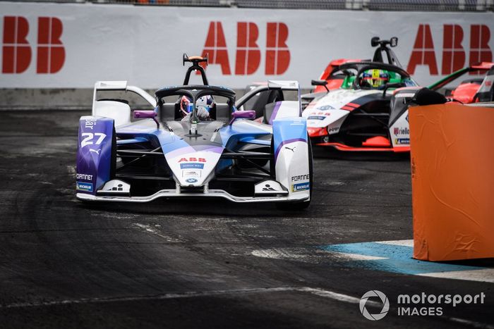 Jake Dennis, BMW i Andretti Motorsport, BMW iFE.21, Lucas Di Grassi, Audi Sport ABT Schaeffler, Audi e-tron FE07