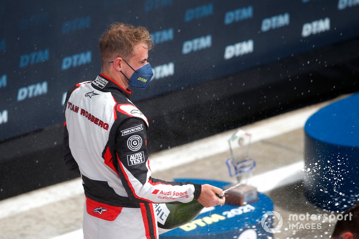 Podium: Nico Müller, Team Rosberg