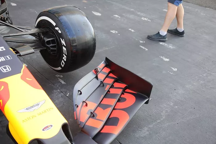 As dianteira do Red Bull Racing  RB15