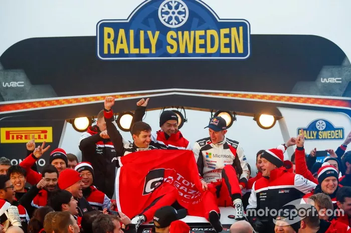 Elfyn Evans, Scott Martin, Toyota Gazoo Racing WRT Toyota Yaris WRC con il team