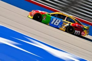 Kyle Busch, Joe Gibbs Racing, Toyota Camry M&M's