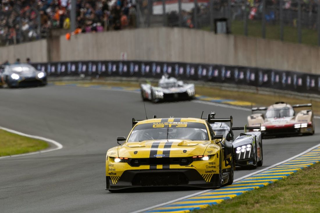  #44 Proton Competition Ford Mustang LMGT3: Christian Ried, Ben Tuck, Christopher Mies