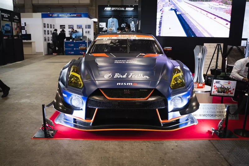 #１ HELM MOTORSPORTS GTR GT3