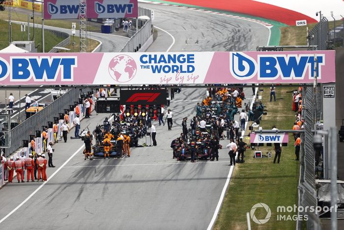 La parilla previa a la carrera