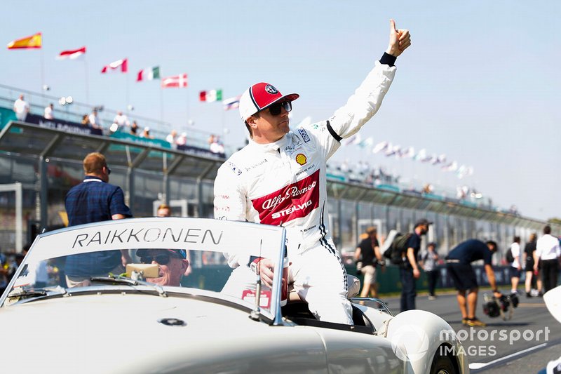 Kimi Raikkonen, Alfa Romeo Racing, pilotlar geçit töreninde