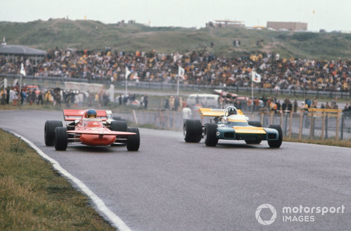 Ronnie Peterson, March 711 Ford, Graham Hill, Brabham BT34 Ford