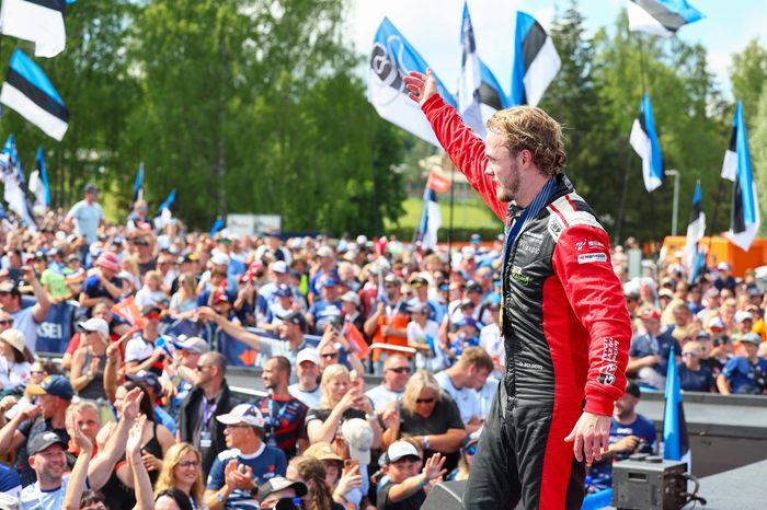 Winner Oliver Solberg, Toyota Gazoo Racing WRT