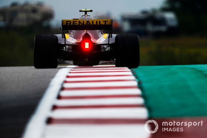 Sainz se queja de haber sido bloqueado por un Haas en Q2