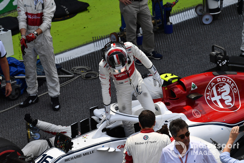 Charles Leclerc, Alfa Romeo Sauber C37 on the grid