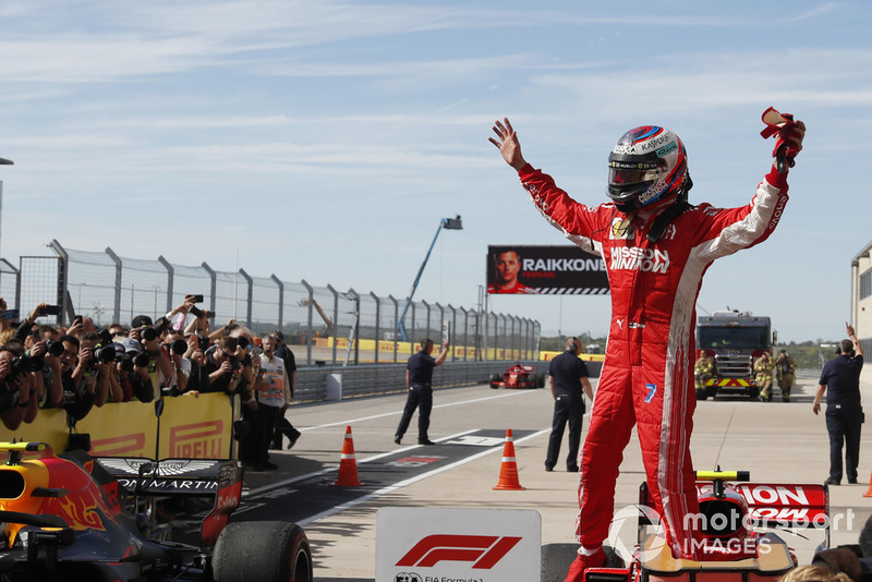 Race winner Kimi Raikkonen, Ferrari SF71H