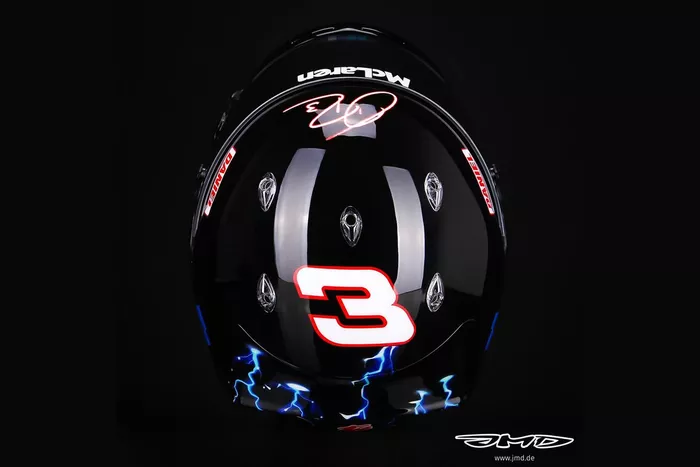 Helm van Daniel Ricciardo, McLaren