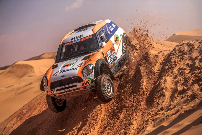 #238 X-Raid Mini John Cooper Works Rally Mini: Laia Sanz, Maurizio Gerini