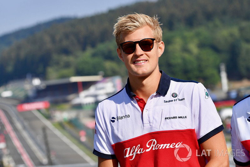 Marcus Ericsson, Sauber walks the track