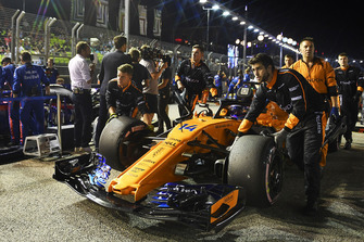 Fernando Alonso, McLaren MCL33 gridde