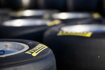Pirelli lastikleri
