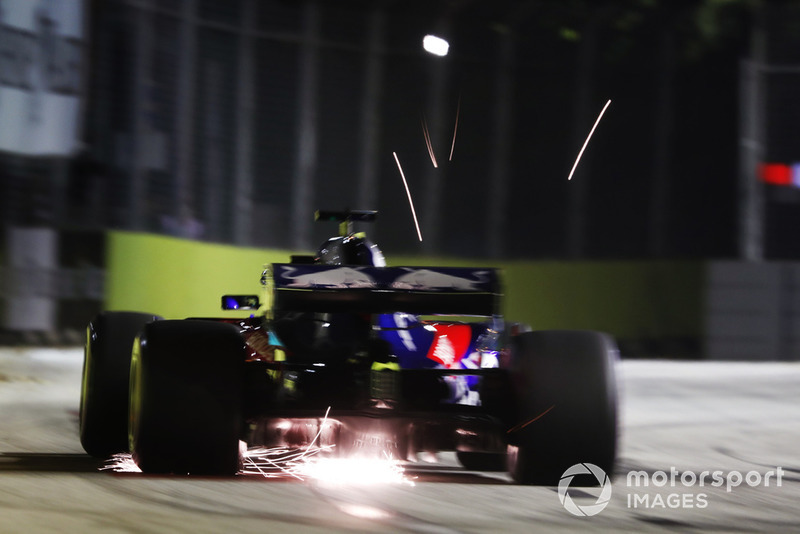 <img src="https://cdn-1.motorsport.com/static/custom/car-thumbs/F1_2018/TESTS/tororosso.png" alt="" width="250" /> Toro Rosso