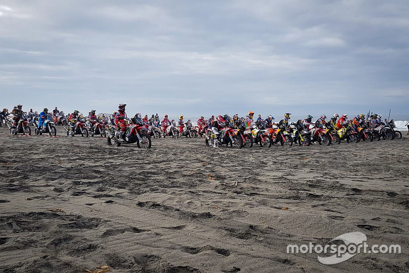 Motos al inico de la Etapa 4