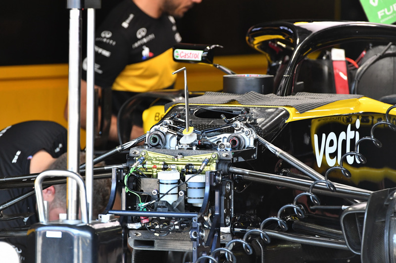 Suspension avant de la Renault R.S. 18