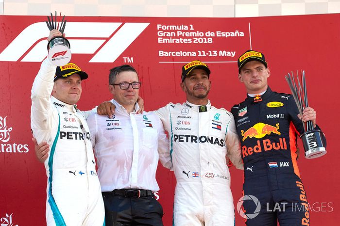 Tras hacer la pole en el GP de España, Lewis Hamilton ganó la carrera