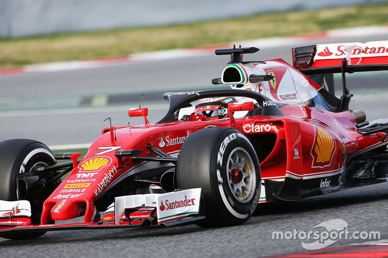 Kimi Raikkonen, Ferrari SF16-H, probando el Halo una protección para el habitáculo.