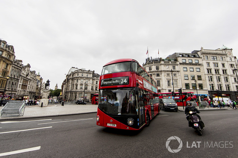 Preparations for F1 Live in Trafalgar Square